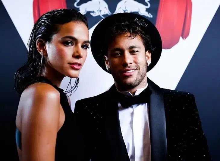 Quel âge a la femme de Neymar